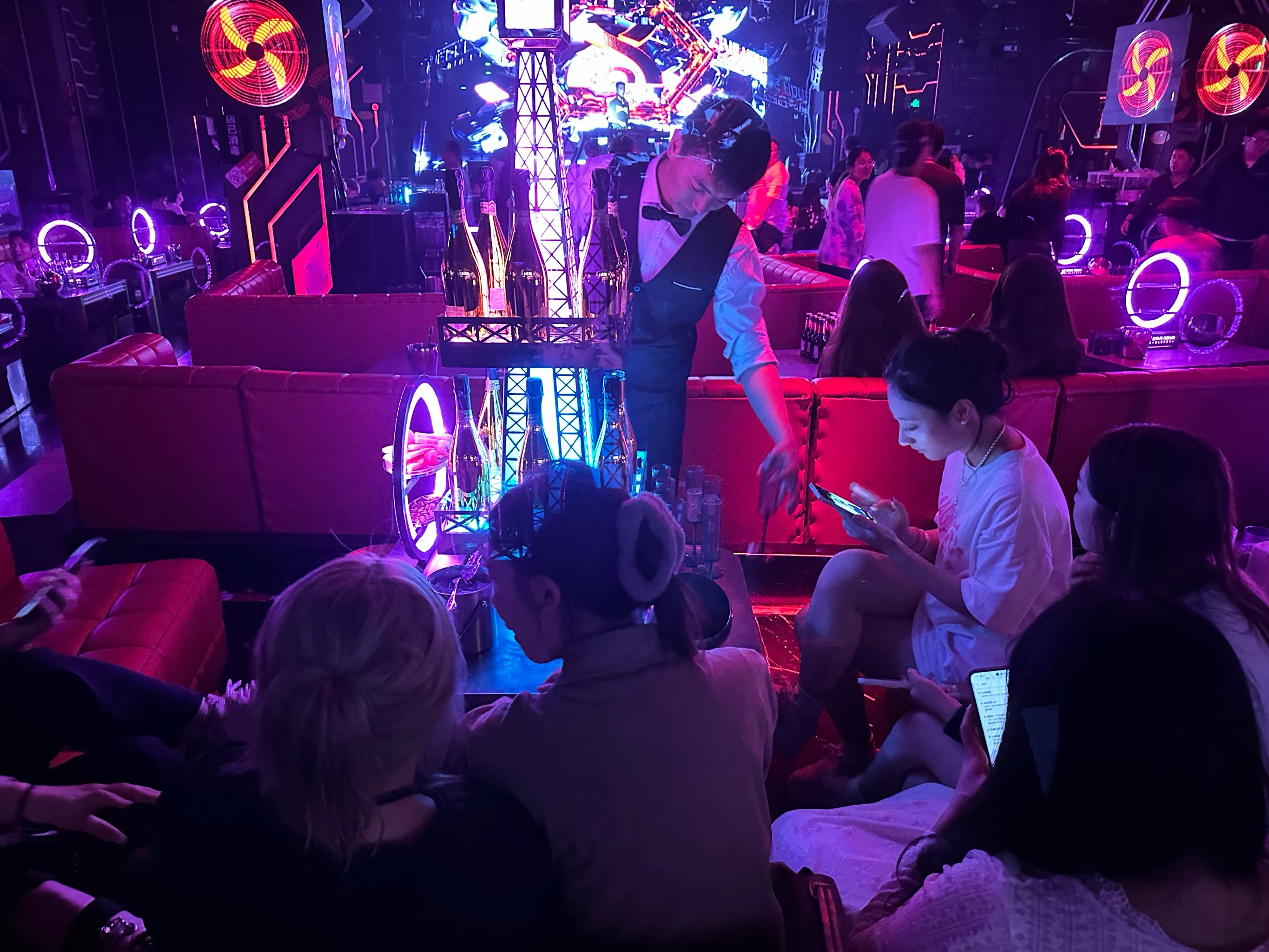 吕梁商务ktv，探索这个商务ktv的新意义-交城县ktv预订